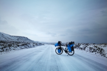 Route du sud de l'Islande à vélo en hiver