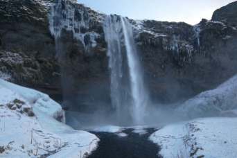chutes d'eau de Seljalandsfoss, Islande à vélo en hiver